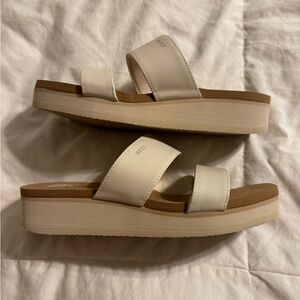 Reef Women's Cream and Tan Platform Sandals